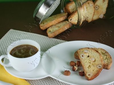 بیسکوئیت فندوقی